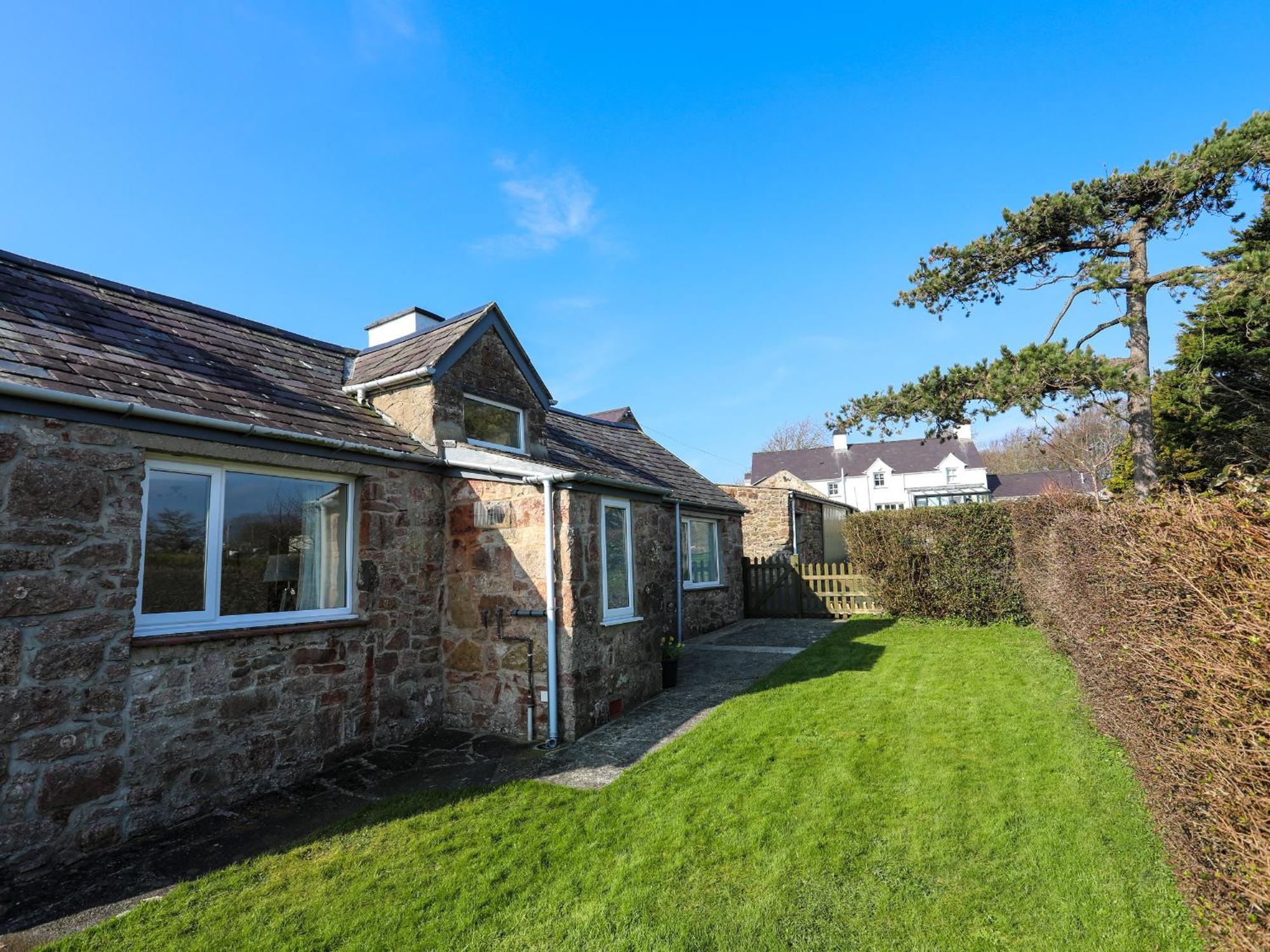 Tan Twr Farm Cottage Dwyran Eksteriør billede